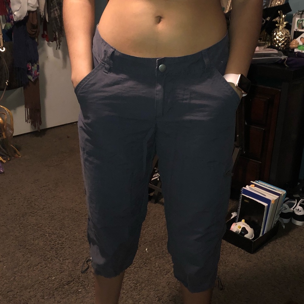 SOLDDD ! 🚨🚨Women’s Columbia Capris! 💙